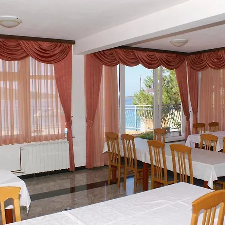 Apartments By The Sea Primosten - 4169