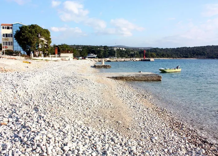 Apartments By The Sea Primosten - 4169 Apartman